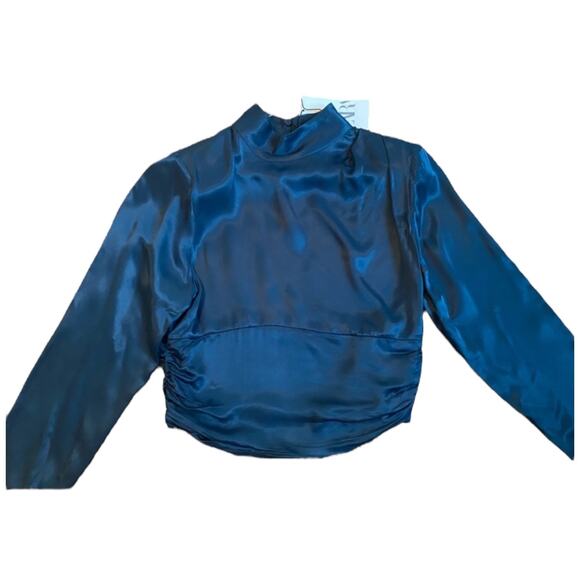 NWT Zara Crop Top Blouse, Mock Neck, long sleeve, ruched hem in blue size medium - Picture 4 of 11